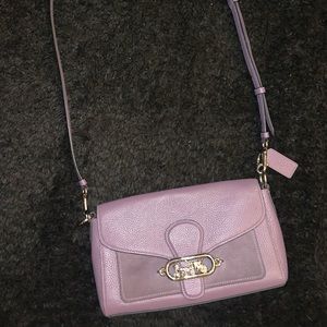 Lavender Coach purse in excellent condition